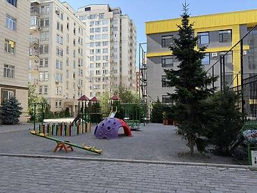 12 мкр сдаю: 2 комнаты, 42 м², 12 мкр Элитка, 3 этаж, Евроремонт — 2