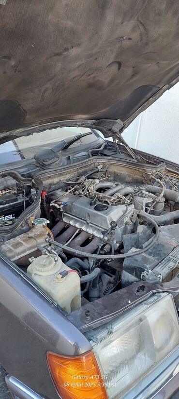Mercedes-Benz: Mercedes-Benz W124: 2.2 л | 1993 г. Седан
