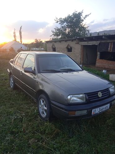 коробка на цивик: Volkswagen Vento: 1993 г., Седан