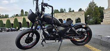 ses bogucu: Bobber/Chopper üslublu xüsusi yığma motosiklet - Mat qara dizayn — 4
