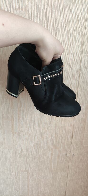 Tuflilər: Tuflilər, Ölçü: 36.5, rəng - Qara, İşlənmiş — 5