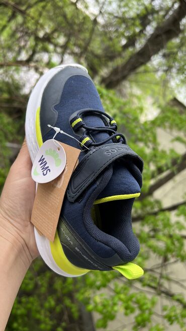 кроссовки 28 размер: Крутая обувь от фирмы KangaROOS 🦘 
28 размер цена:1800