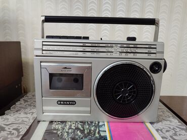 Усилители: Магнитофон "Sanyo" m2553h. В хорошем оригинальном состоянии. Всё