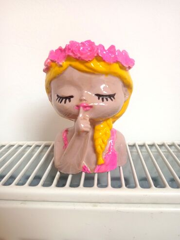 Figurice i makete: Ručno rađene dekorativne figurice devojčica sa venčićima od cveća – — 2