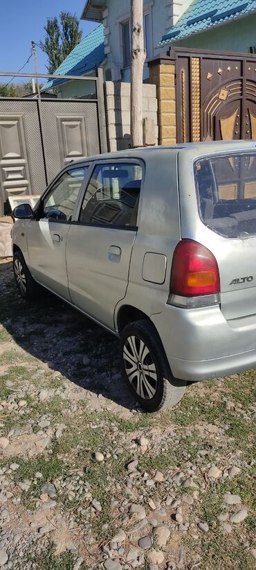 Suzuki: Suzuki Alto: 2003 г., 1.1 л, Механика, Бензин, Хэтчбэк