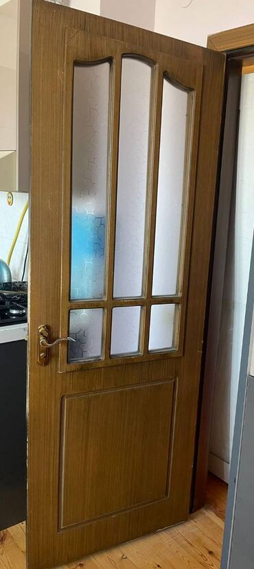 isdenmis qapilar: Təmir ilə əlaqədar olaraq satılır. Qapının biri 50 man aşağı qiymət