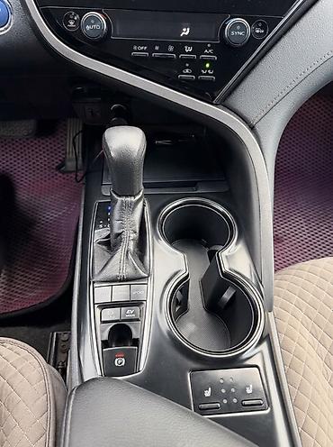 Продажа авто: Toyota Camry: 2019 г., 2.5 л, Автомат, Гибрид, Седан — 3