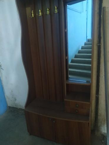 islemis acarlar: Dəhliz üçün kombinə edilmiş asılqan və konsol - Material: ağac — 2