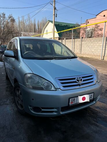 Toyota: Toyota Ipsum: 2001 г., 2.4 л, Автомат, Бензин, Минивэн