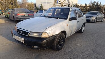 даево ланос ош: Серебристый седан Daewoo Nexia с четырьмя дверями и багажником