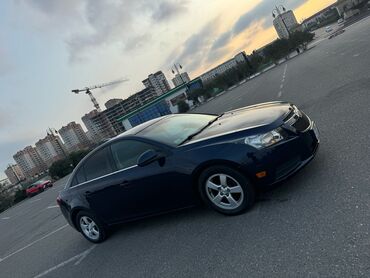 islenmis masinlar: Chevrolet Cruze: 1.4 l | 2011 il 280990 km Sedan