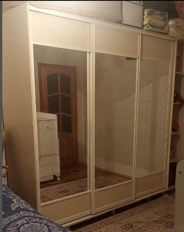 Dolablar: İşlənmiş, Açılan, 2 qapılı Düz dolab, Qarderob, paltar dolabı, Türkiyə