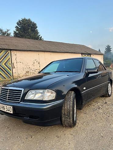 oka masini: Mercedes-Benz C-Class: 2.4 l | 2000 il Sedan — 2