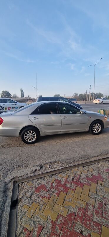 срочно продам авто в связи с переездом: Toyota Camry: 2003 г., 2.4 л, Автомат, Бензин, Седан