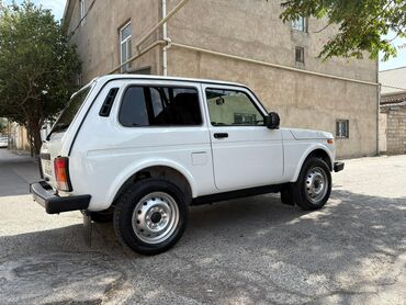 бампера гольф 2: VAZ (LADA) 4x4 Niva: 1.7 l | 2019 il 78000 km Ofrouder/SUV
