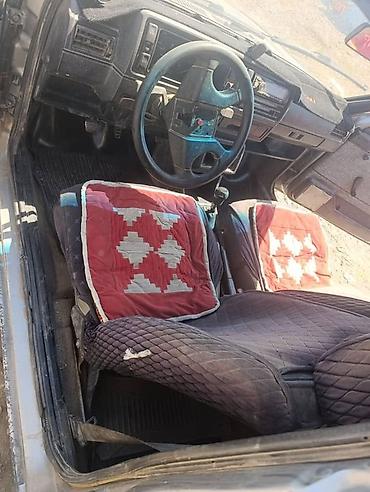 sprinter 4 4: Volkswagen Golf: 1990 г., 1.8 л, Механика, Бензин, Хэтчбэк — 4