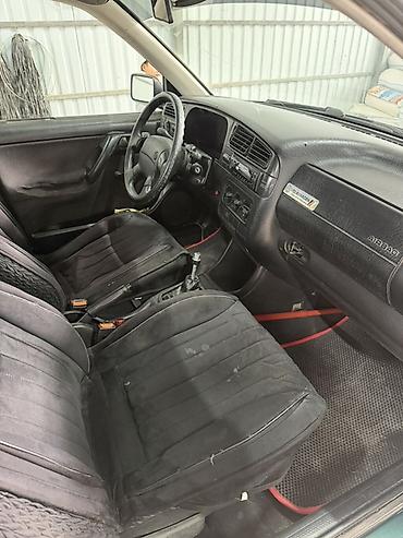 венто двер: Volkswagen Vento: 1993 г., 1.8 л, Механика, Бензин, Седан — 1