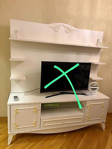 TV altlığı: Endirim edildi. Tv stand satılır 105₼. Unvan savalan sekine — 1