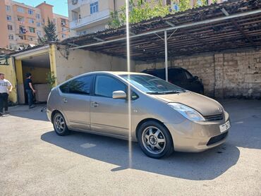 afdamabilər: Toyota Prius: 1.5 l | 2008 il Hetçbek