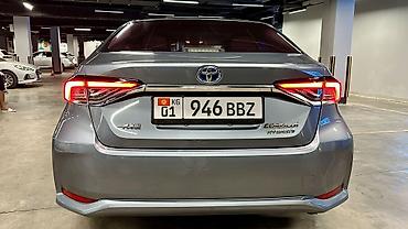 mini kuper: Toyota Corolla: 2019 г., 1.8 л, Вариатор, Гибрид, Седан — 7