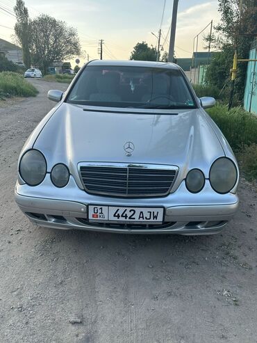 додж челленджер бишкек: Серебристый седан Mercedes-Benz E-класса (W210) с четырьмя дверями