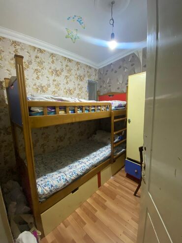 Uşaq və gənc otağı üçün dəstlər: Oğlan və qız üçün, Çarpayı, Matras ilə, Siyirməli, Taxta