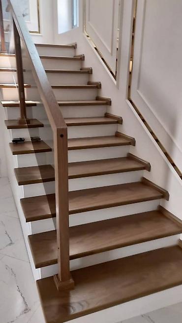 Деревянные лестницы: Деревянная лестница Для дома, Бесплатный замер, Вид дерева: Сосна, Форма лестницы: Много-маршевая, Стиль: Классический — 2