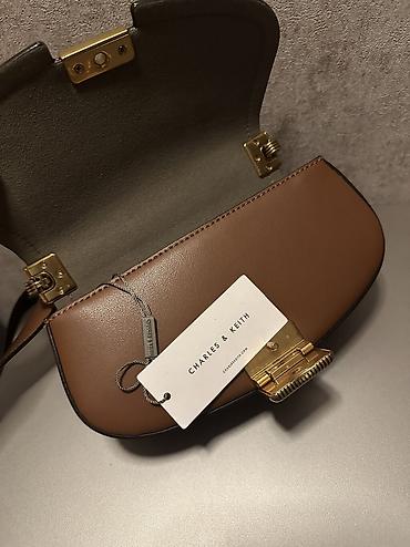 Çantalar: Çiyin çantası, Charles & Keith, Yeni — 2