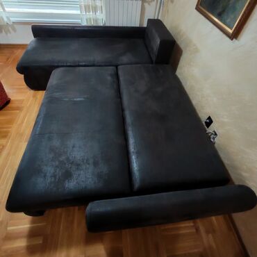 Ugaone garniture: Tamno braon ugaona garnitura od štofa. Dimenzije: širina 280/212 cm na lalafo.rs — 6 Ugaone garniture: Tamno braon ugaona garnitura od štofa. Dimenzije: širina 280/212 cm — 6