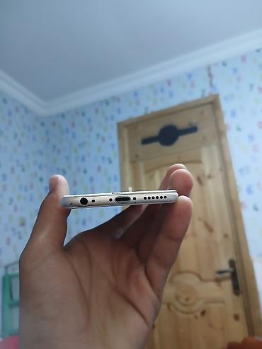 iphones 6 s: IPhone 6, Qızılı, Qırıq — 2