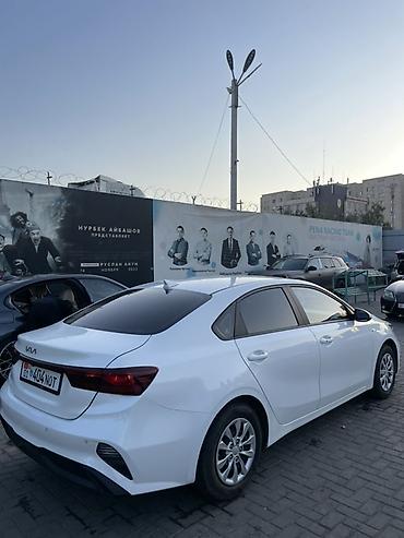 byd e3: Kia K3: 2022 г., 1.6 л, Автомат, Бензин, Седан — 4