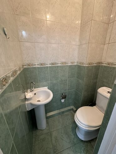 Кухонные гарнитуры: Продается 3х комнатная квартира, с пристройкой 100кв.м. Все документы — 11