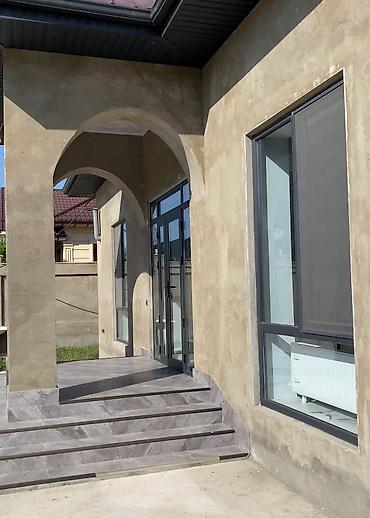 Продажа коттеджей и домов: 🏡 ҮЙ САТЫЛАТ 📍 Дареги: Манас шаары, Курманбек Аянты: 6 сотых Бөлмө — 3
