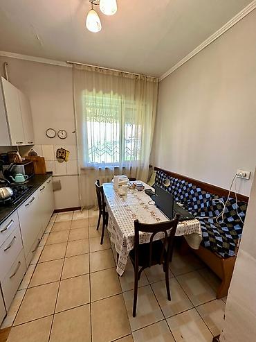 Продажа коттеджей и домов: Продается дом в центре Бишкека 📍 Жибек-Жолу / Ибраимова Идеальный — 3