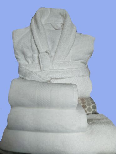 Уход за телом: Продаем махровые халаты и полотенца. Оптом и в розницу. Цена