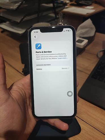 Apple iPhone: IPhone 11 — 10