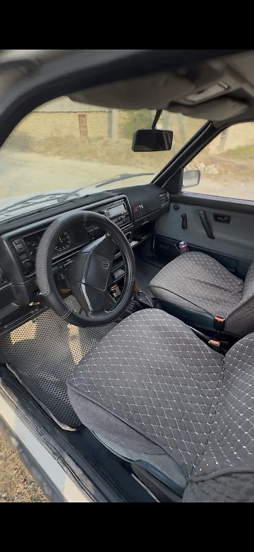 продажа авто гольф 4: Volkswagen Jetta: 1990 г., 1.6 л, Механика, Бензин, Седан — 7