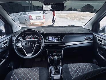 бид юань: Белый 7‑местный минивэн/универсал. Changan Auchan A600 EV Каропка — 7