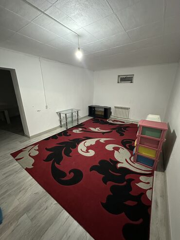 дома александровка: 1 бөлмө, Чогуу жашоосу жок, Жарым -жартылай эмереги бар