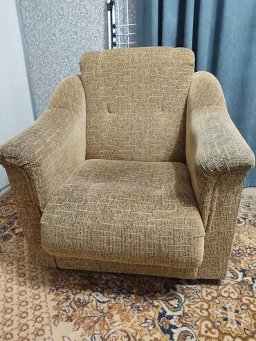 мебель диван кресло: Диван-керебет, түсү - Саргыч боз, Колдонулган