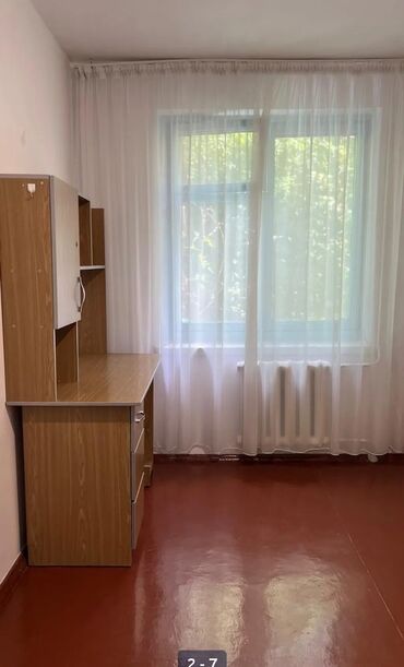 1 комнатная квартира 8 мкр: 2 комнаты, 43 м², 104 серия, 3 этаж, Старый ремонт