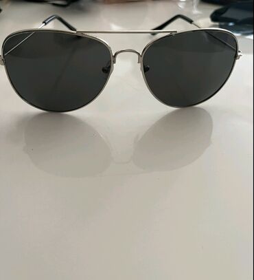 Naočare: Muske Naocare - Model 1: Pravougaone, bez okvira, tamnozelena stakla — 7