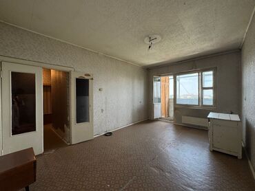 продаю квартиру район 9микрарайон: 1 комната, 33 м², 105 серия, 9 этаж, Старый ремонт