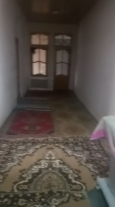 Həyət evləri və villaların satışı: Avtozavod Qəsəbəsi, Komandirin Küçəsi, Leyla Marketin yanı ( — 7