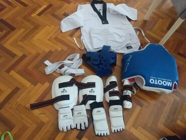 İdman formaları: Taekwondo levazimatlaridi 6 ay işlenib 11,12 yaş ucun real aliciya