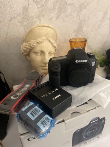 Videokameralar: Yeni Canon 6D Təcili pul lazım olduğu üçün bu qiymətədir!!! Mark 2
