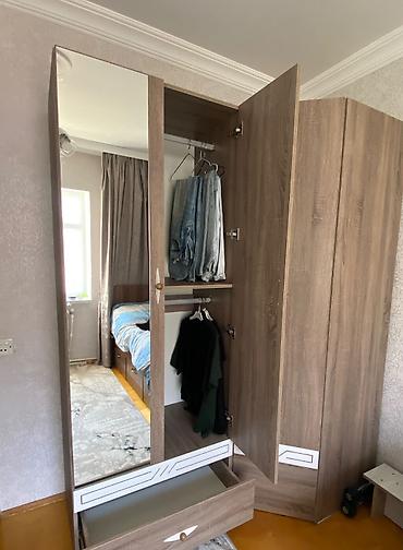 2el dolablar: İşlənmiş, 3 qapılı, Güzgülü, Bej, Taxta, Açılan, Künc dolab — 4