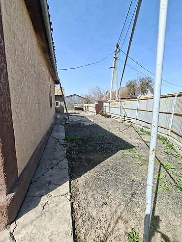 Продажа коттеджей и домов: Продается!!! Дом в г. Бишкек( бывшее с. Маевка), из жженного — 3