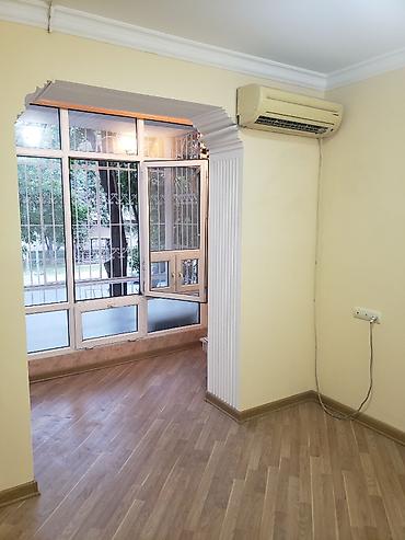restoran is: Binəqədi rayonu, 9-cu mikrorayon, Mircəlal küçəsində 4 otaqlı ofis — 7