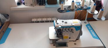 Техника и электроника: Швейная машина Jack, Полуавтомат